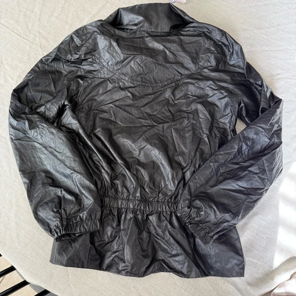 Lululemon Stronger as One Jacket *lululemon X Barrys Matte Black Foil